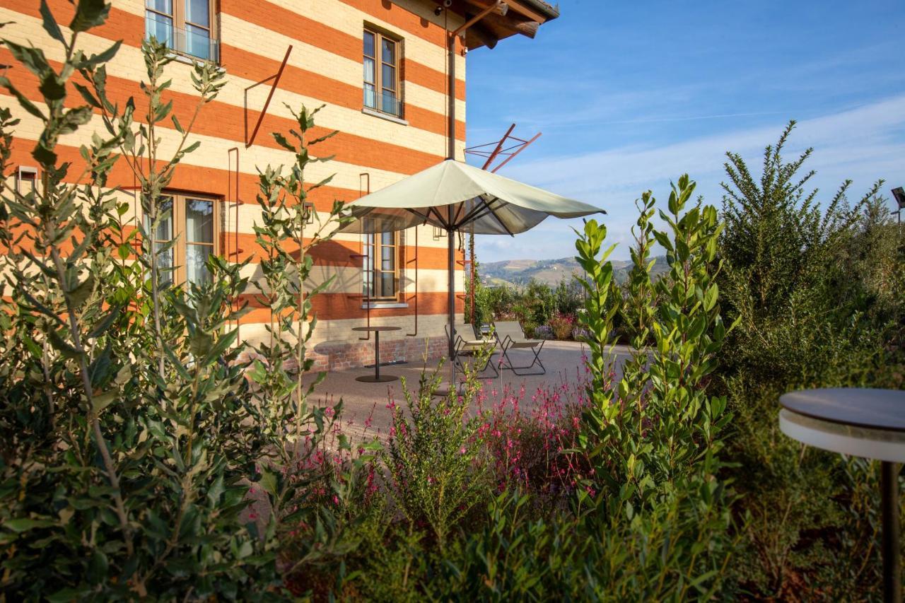 Villaggio Narrante - Cascina Galarej Серралунга-д'Альба Экстерьер фото